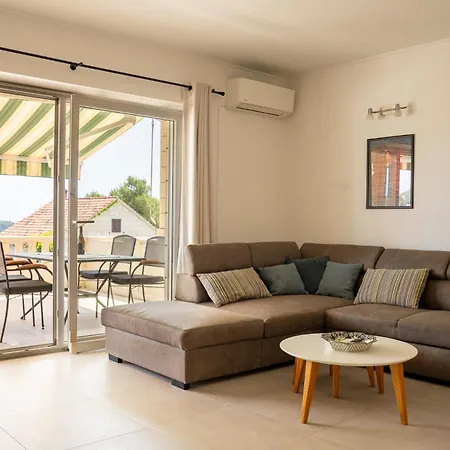 Siesta Apartment *