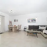 Apartment Siesta Sumartin