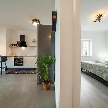 Siesta Apartment Sumartin