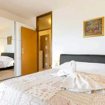 Siesta Apartment *