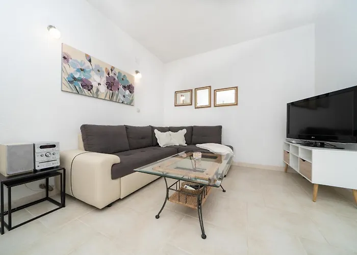 Siesta Apartment Sumartin